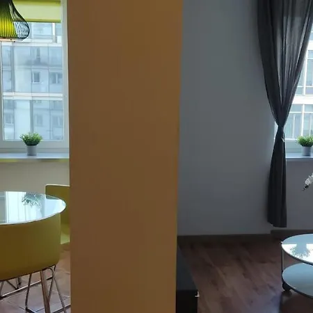 Be My Guest - Krucza Elegant - Rondo De Gaulle'a Center Of Metro Wi-fi Breakfast