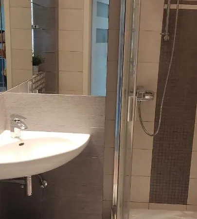 Apartamento Be My Guest - Krucza Elegant - Rondo De Gaulle'a Center Of Metro Wi-fi Breakfast