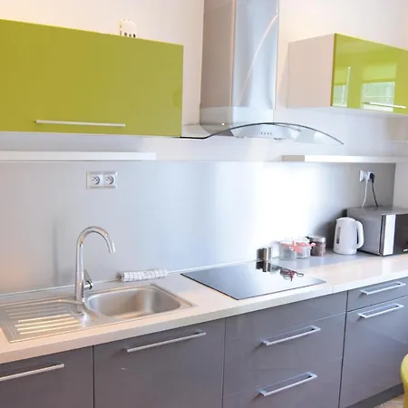 Be My Guest - Krucza Elegant - Rondo De Gaulle'a Center Of Metro Wi-fi