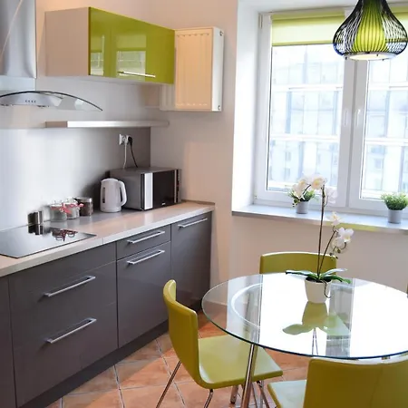 Be My Guest - Krucza Elegant - Rondo De Gaulle'a Center Of Metro Wi-fi *