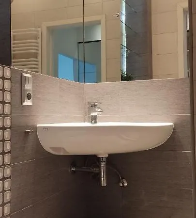 Be My Guest - Krucza Elegant - Rondo De Gaulle'a Center Of Metro Wi-fi * Varsovia