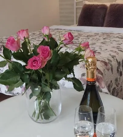 Be My Guest - Krucza Elegant - Rondo De Gaulle'a Center Of Metro Wi-fi *