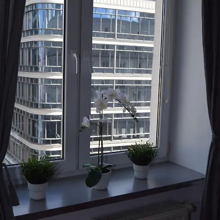 Be My Guest - Krucza Elegant - Rondo De Gaulle'a Center Of Metro Wi-fi * Varsovia