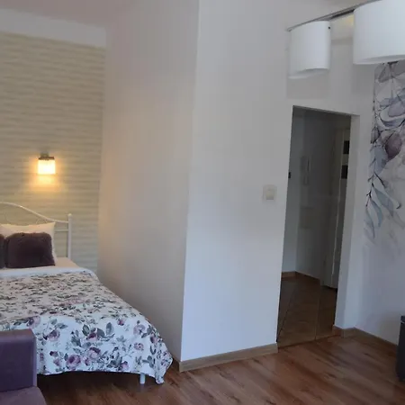 아파트 Be My Guest - Krucza Elegant - Rondo De Gaulle'a Center Of Metro Wi-fi *