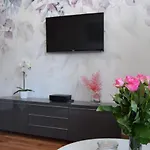 Be My Guest - Krucza Elegant - Rondo De Gaulle'a Center Of Metro Wi-fi Apartament