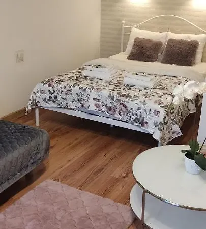 Be My Guest - Krucza Elegant - Rondo De Gaulle'a Center Of Metro Wi-fi Breakfast Apartment Warsaw